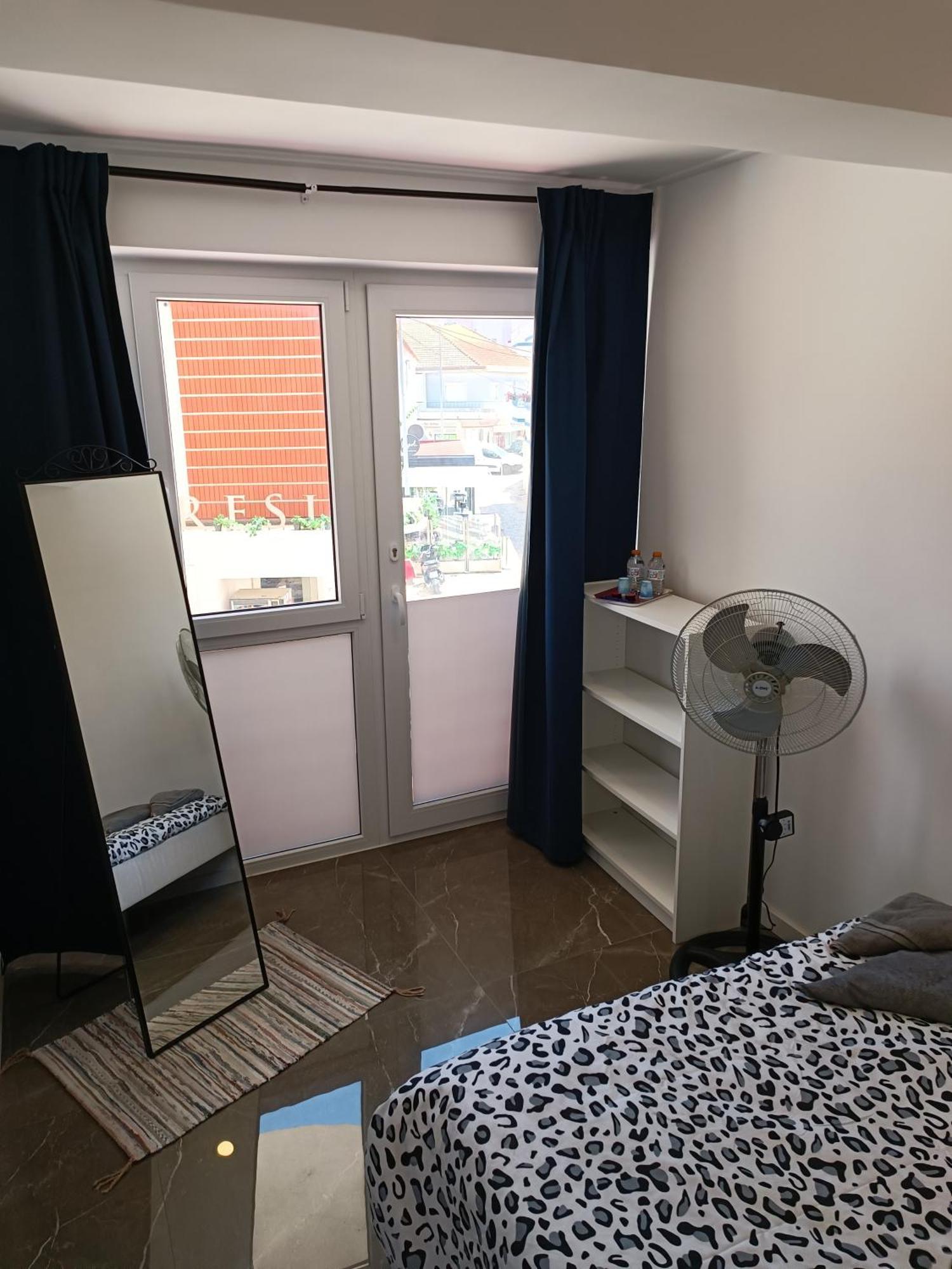 Plaza Caparica Hostel Коста да Капарика Екстериор снимка