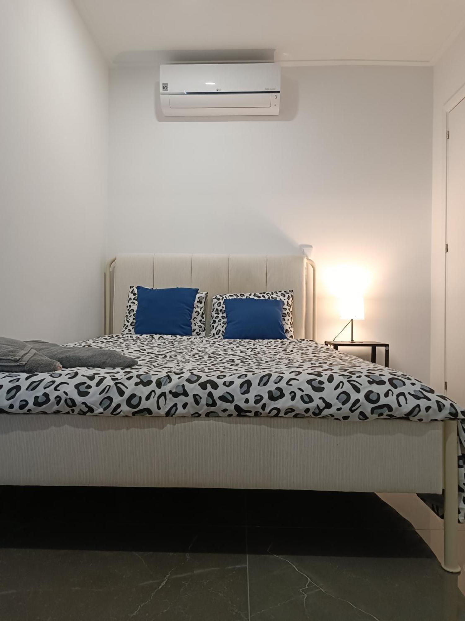 Plaza Caparica Hostel Коста да Капарика Екстериор снимка