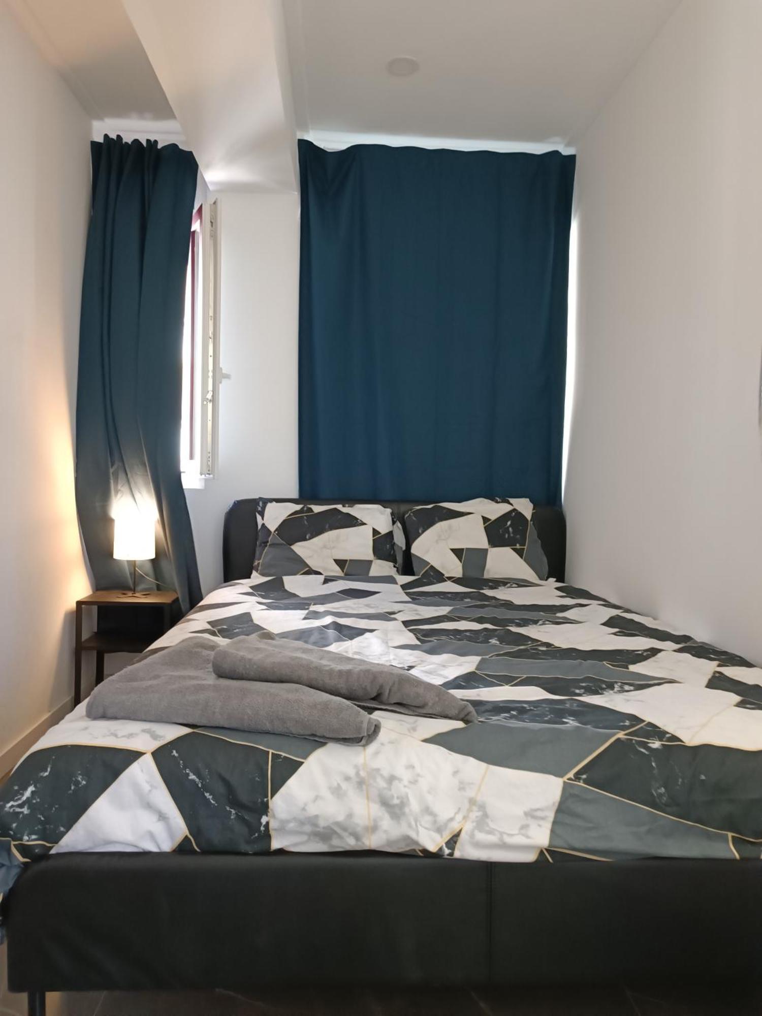 Plaza Caparica Hostel Коста да Капарика Екстериор снимка