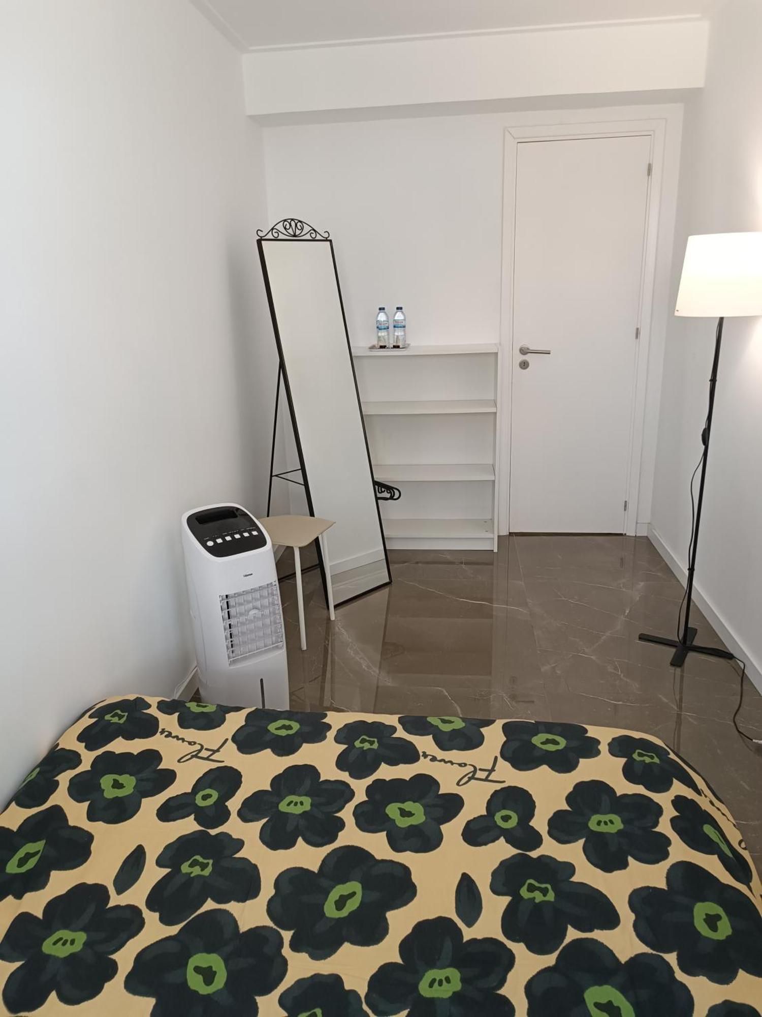 Plaza Caparica Hostel Коста да Капарика Екстериор снимка