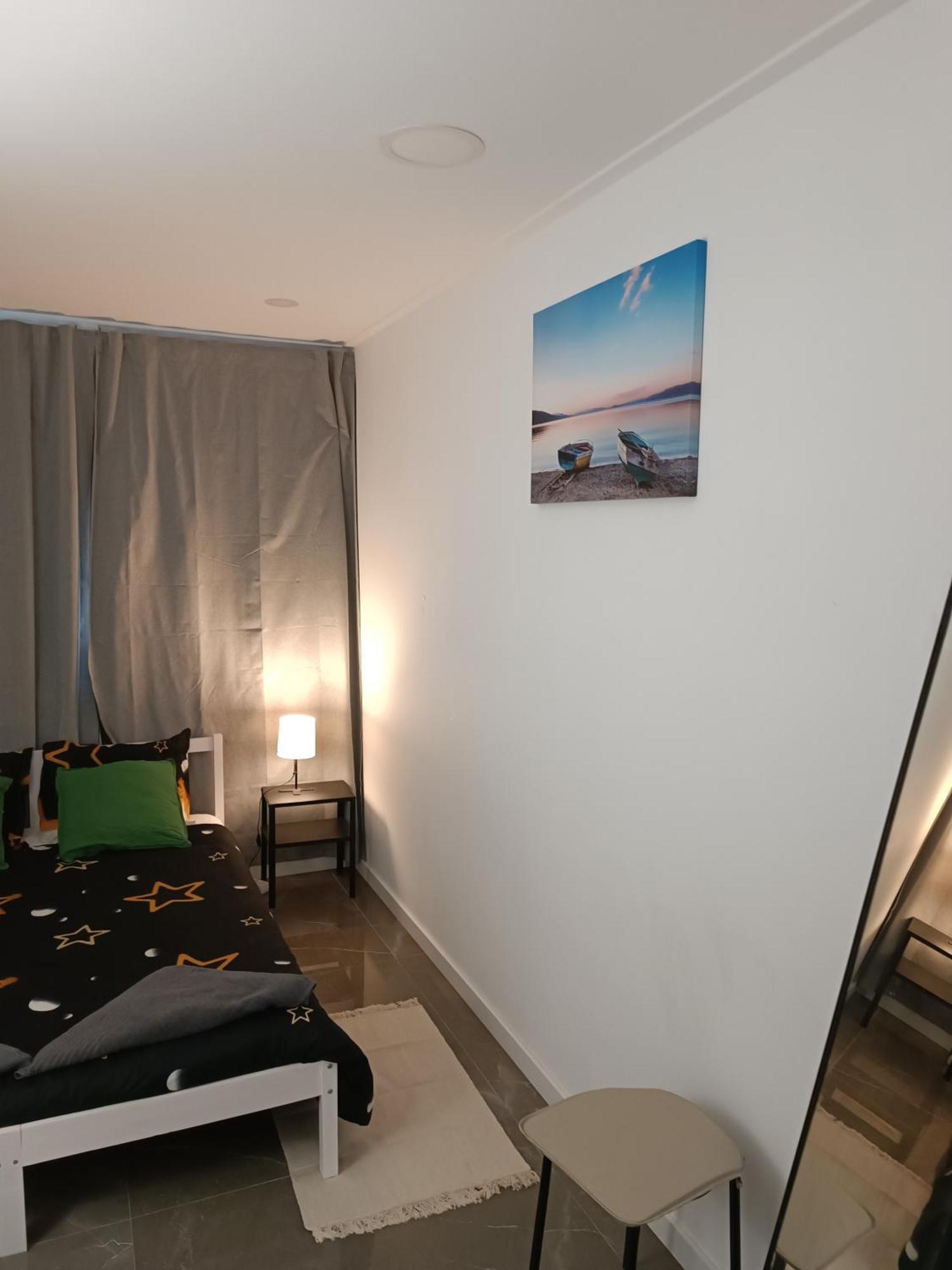 Plaza Caparica Hostel Коста да Капарика Екстериор снимка