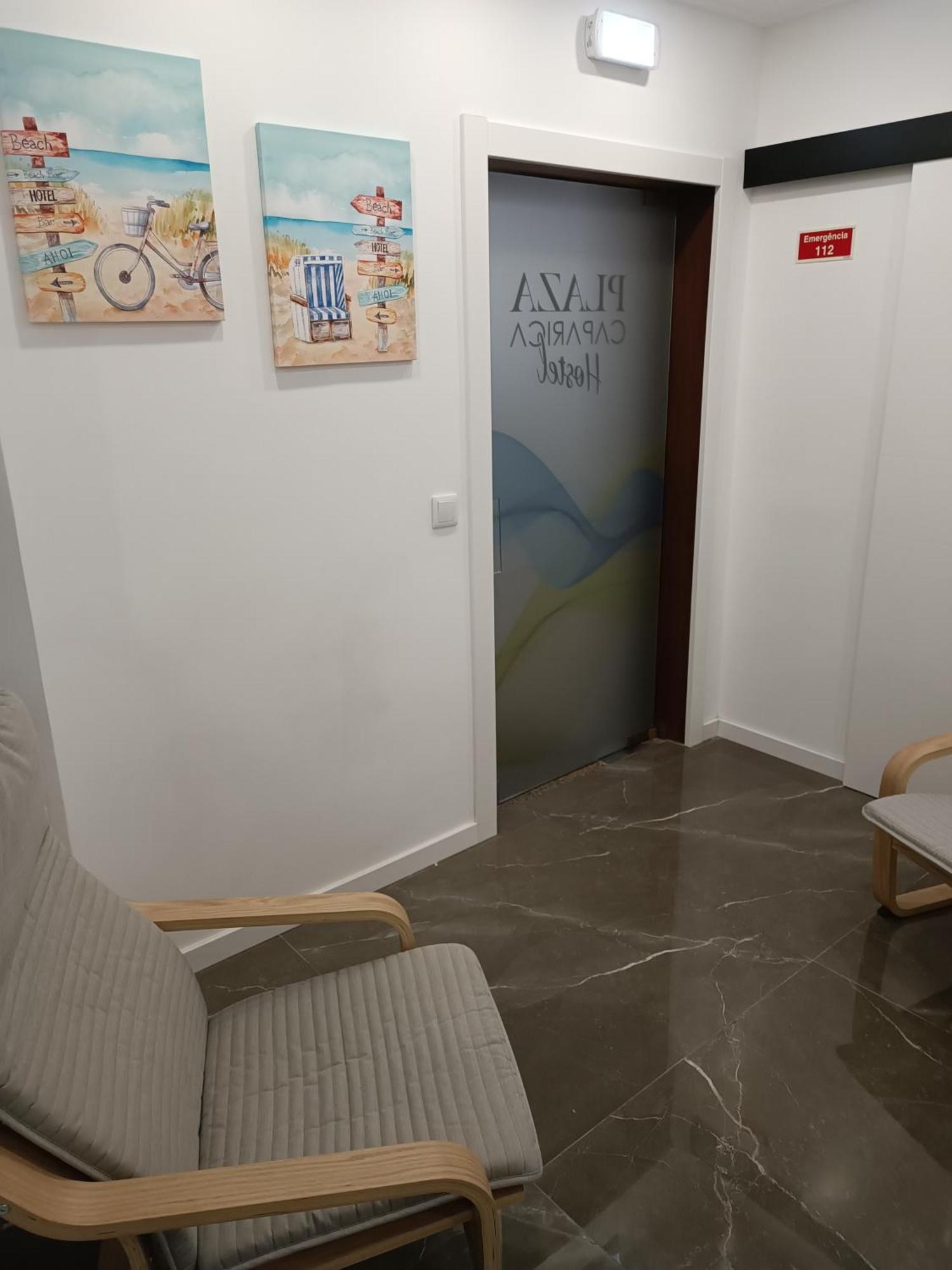 Plaza Caparica Hostel Коста да Капарика Екстериор снимка