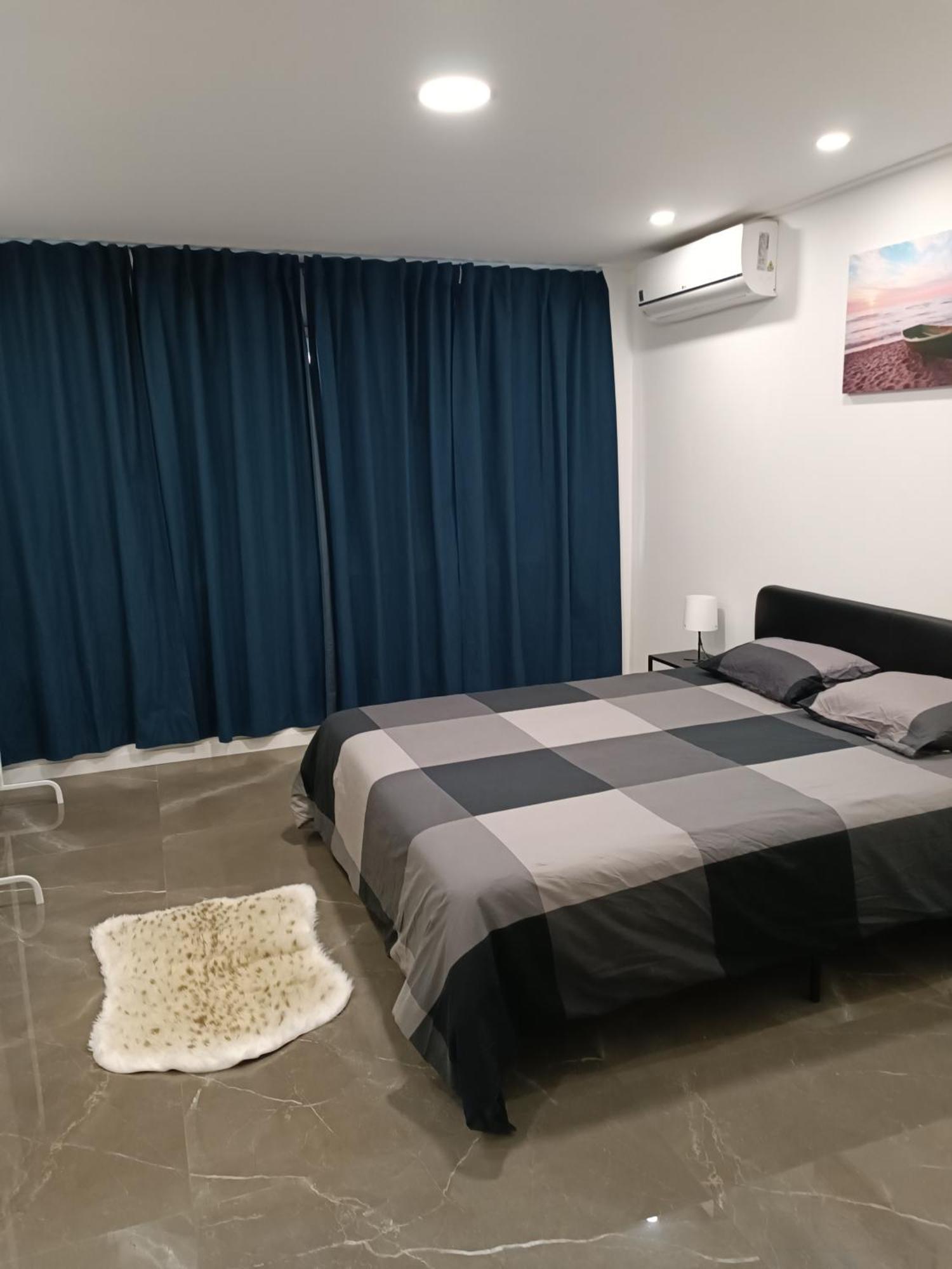 Plaza Caparica Hostel Коста да Капарика Екстериор снимка