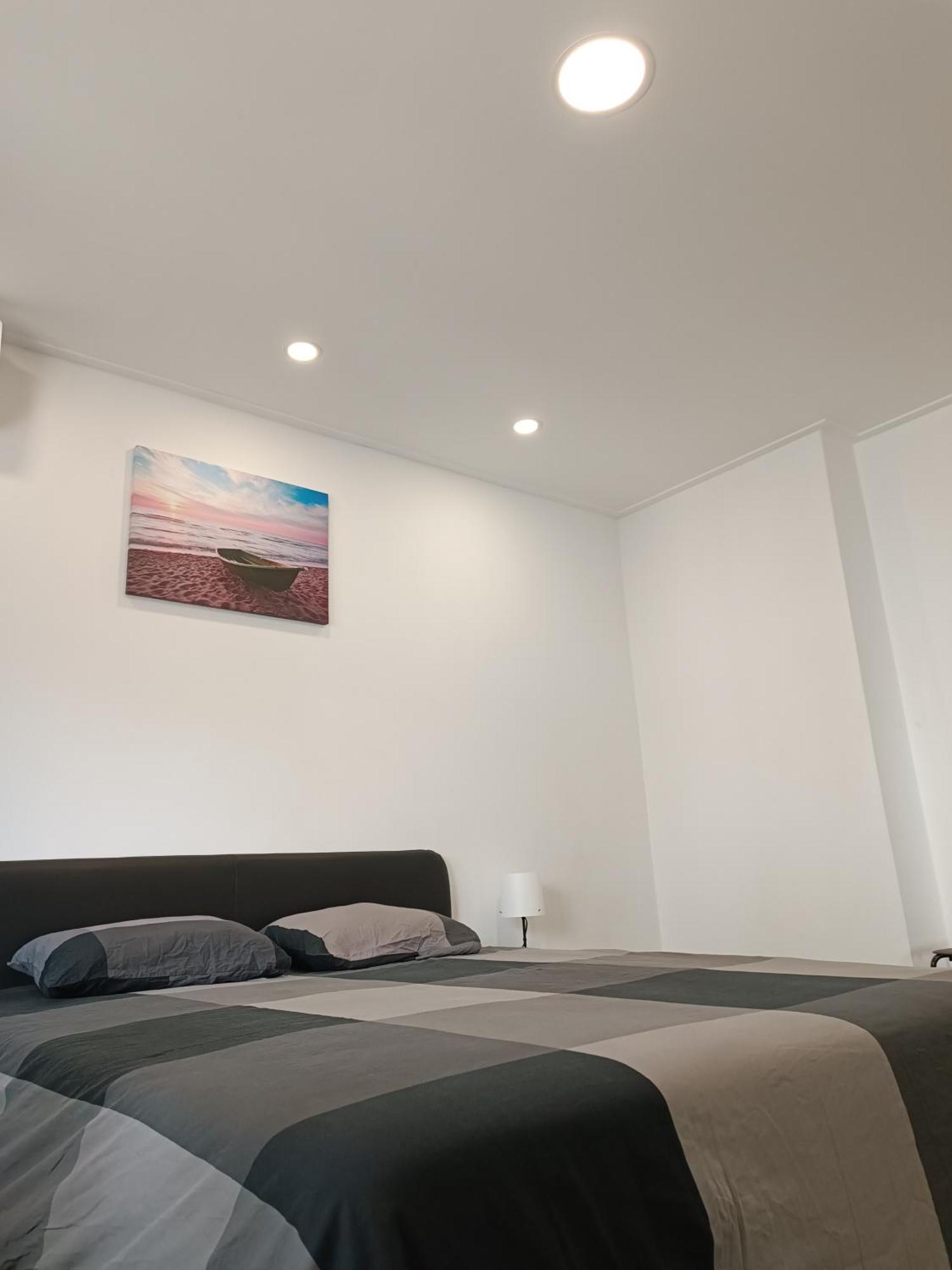 Plaza Caparica Hostel Коста да Капарика Екстериор снимка