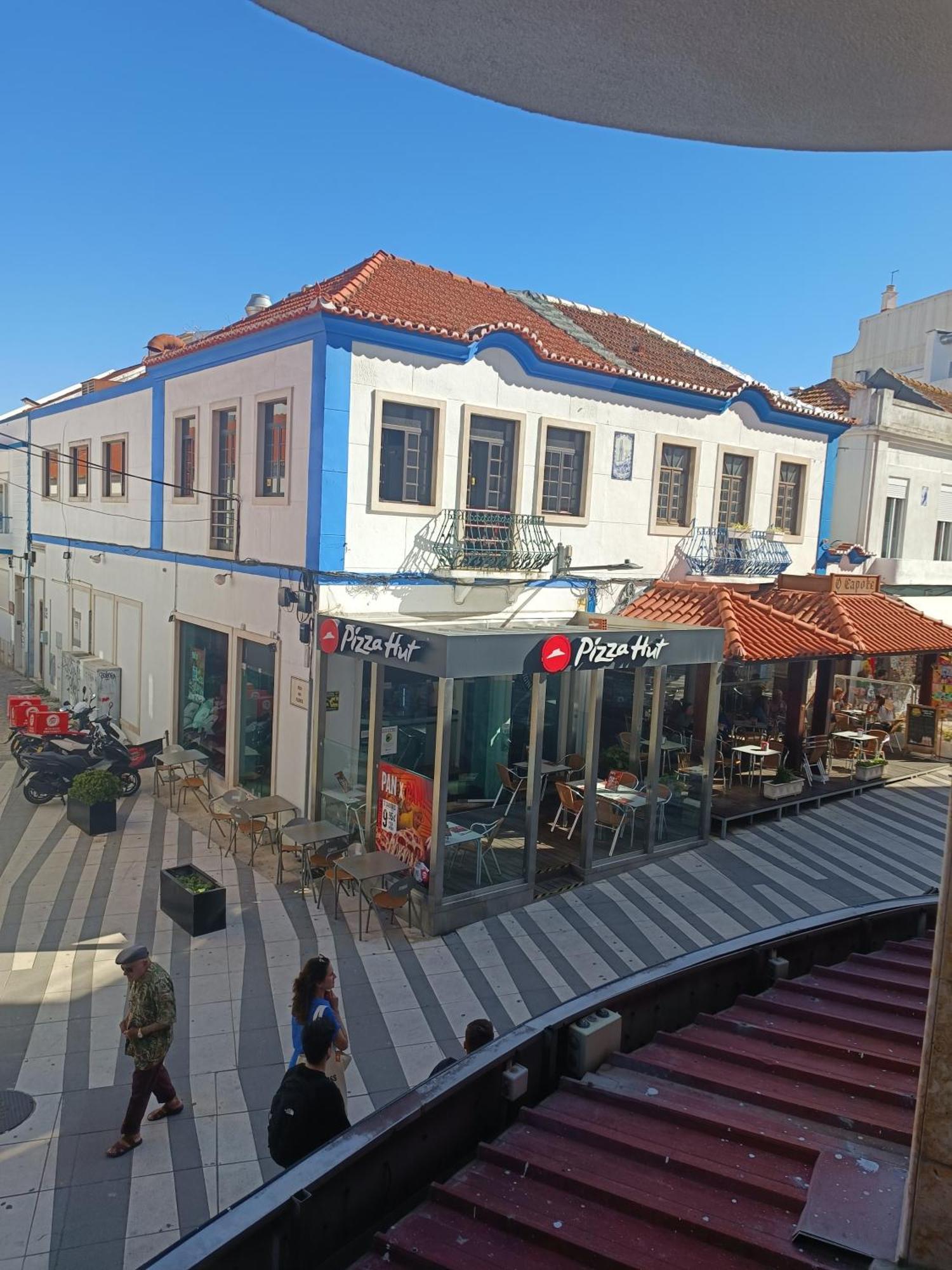 Plaza Caparica Hostel Коста да Капарика Екстериор снимка